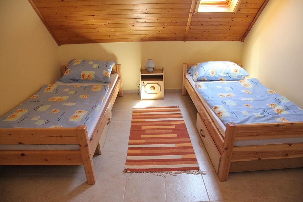 Andrea Apartmanház Balatongyörök Exterior foto