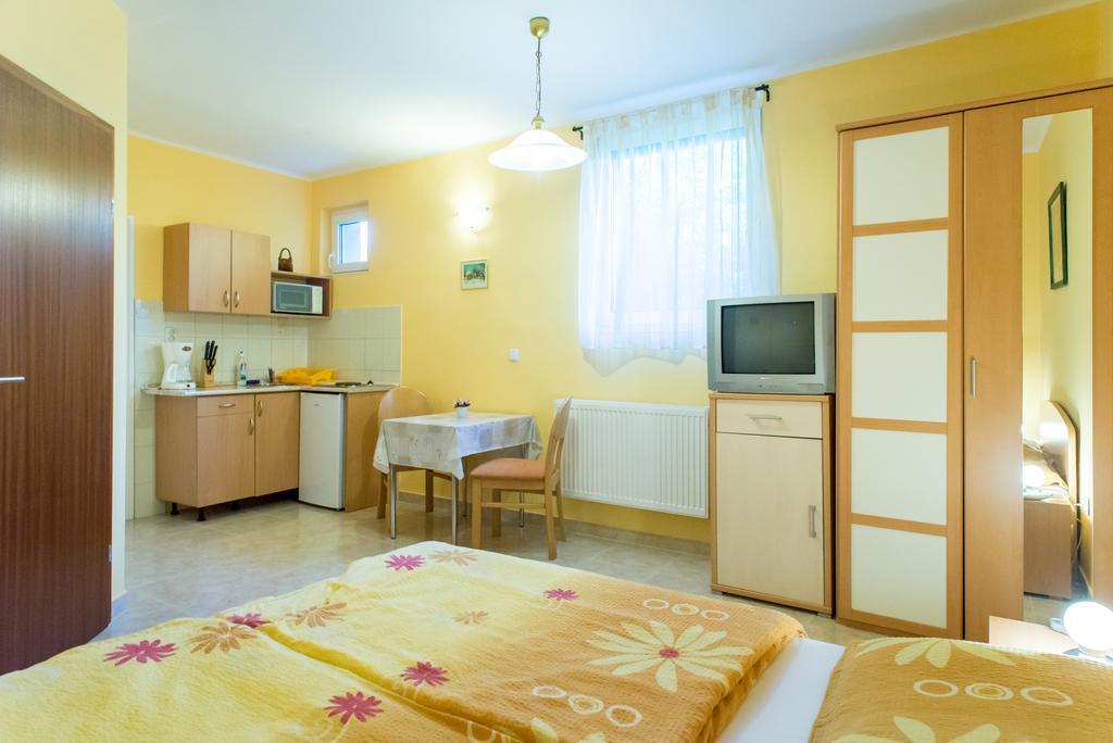 Andrea Apartmanház Balatongyörök Exterior foto