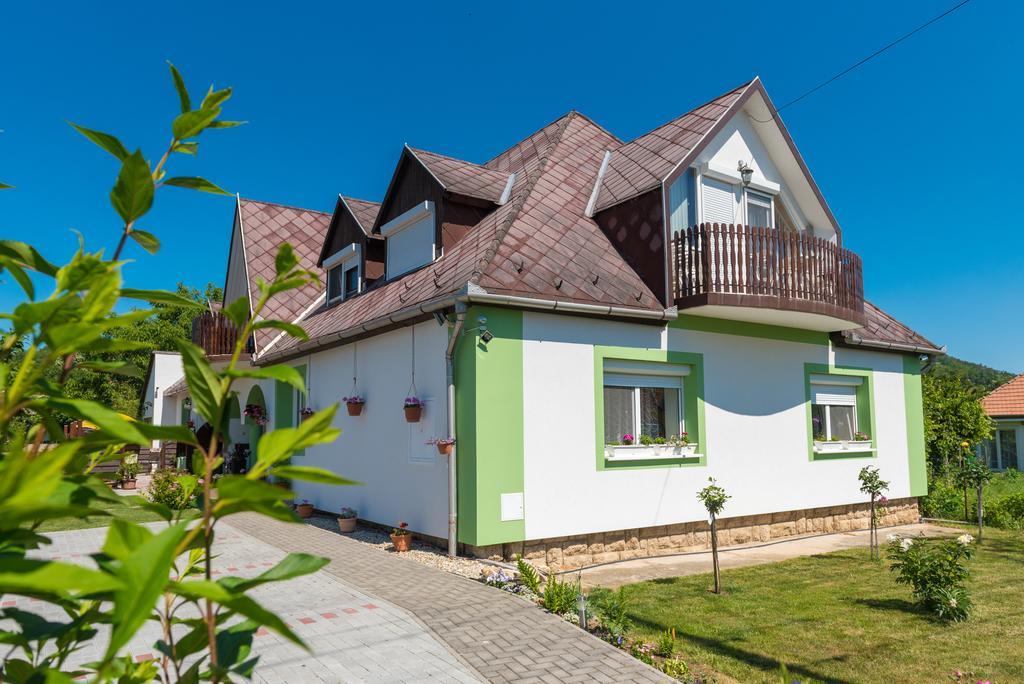 Andrea Apartmanház Balatongyörök Exterior foto